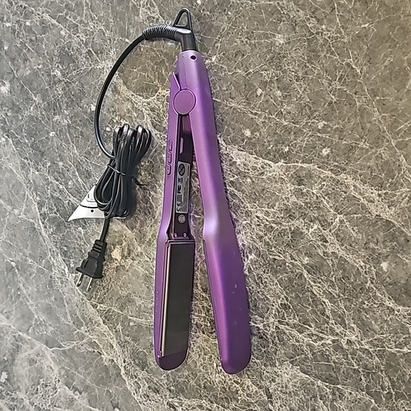 WAVYTALK Flat Iron 100% Pure Titanium Plates - Picture 4 of 9